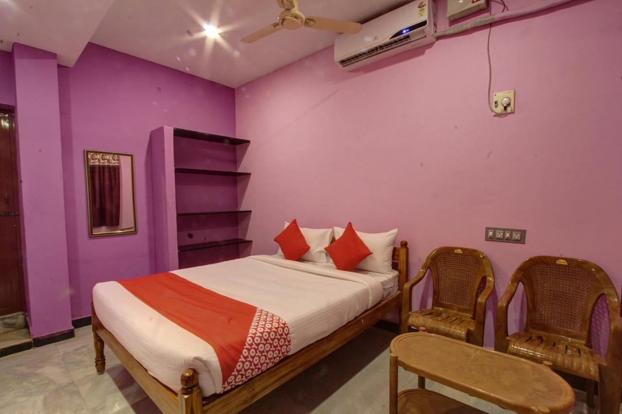 Hotel Oyo 38664 Rt Residency à Rocher d'Or Extérieur photo