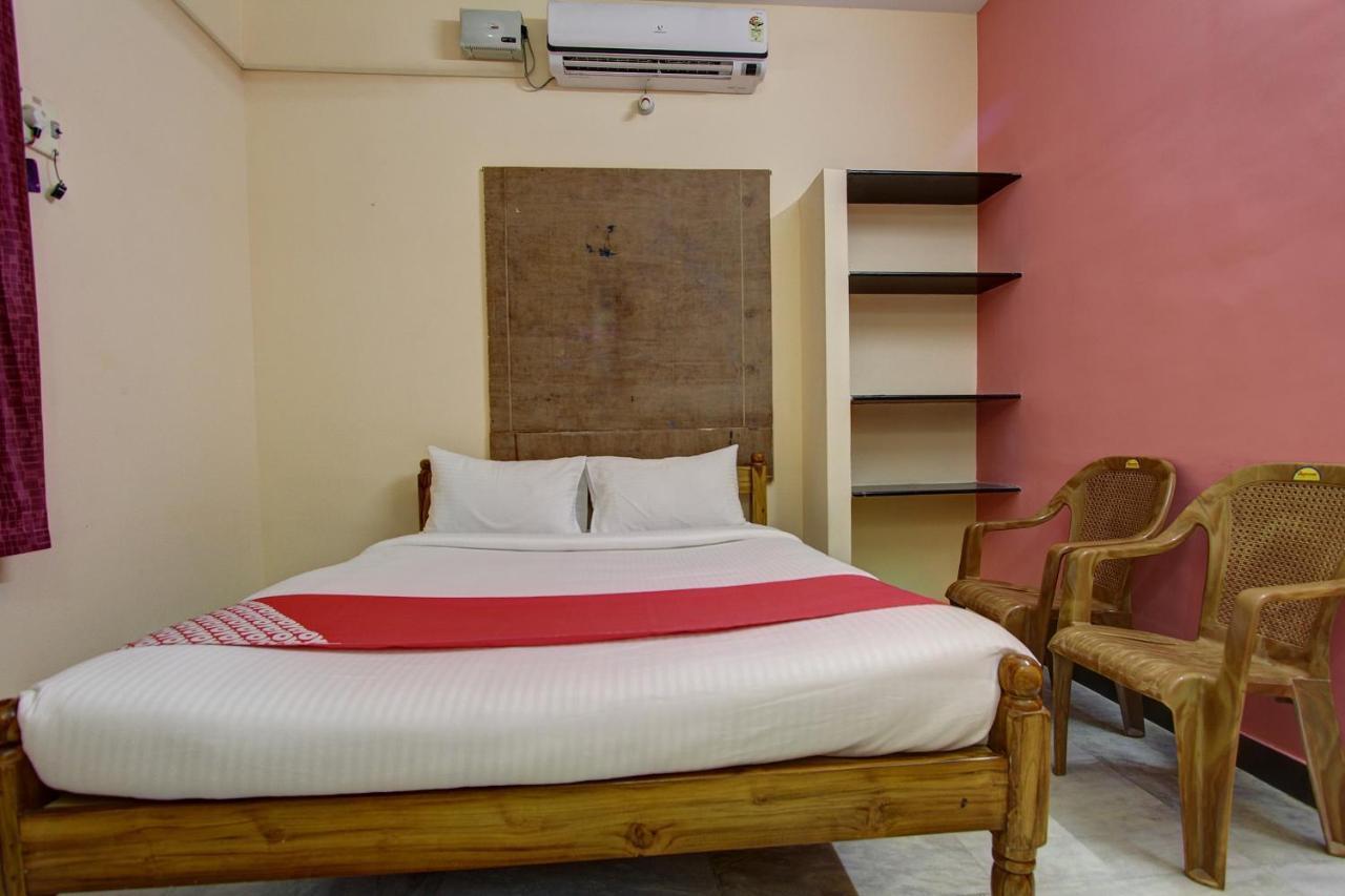 Hotel Oyo 38664 Rt Residency à Rocher d'Or Extérieur photo