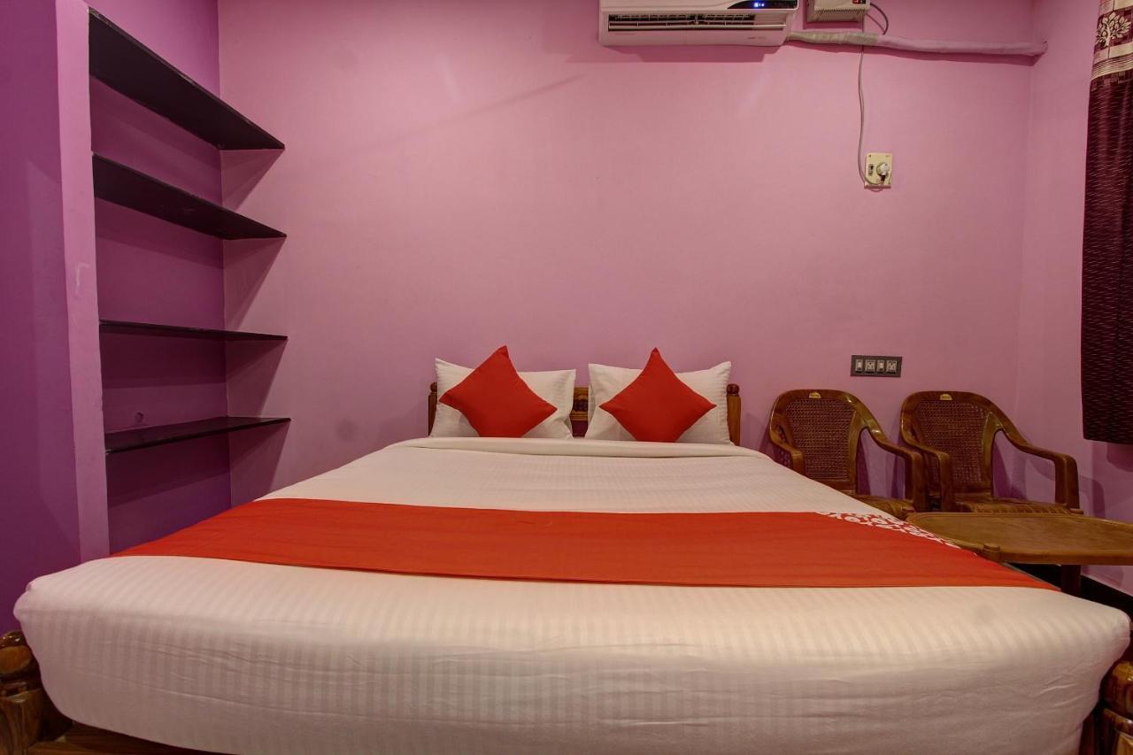 Hotel Oyo 38664 Rt Residency à Rocher d'Or Extérieur photo