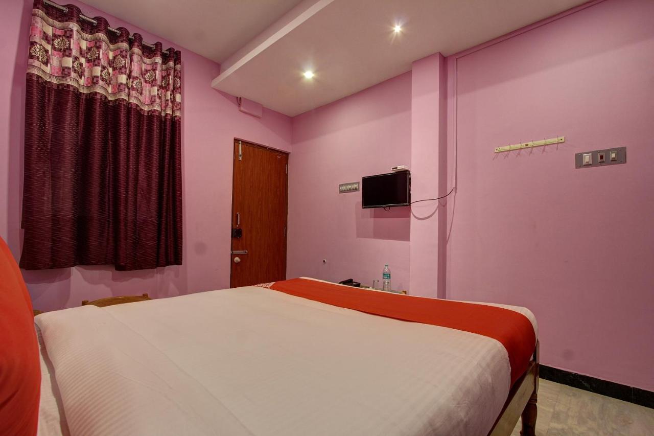 Hotel Oyo 38664 Rt Residency à Rocher d'Or Extérieur photo