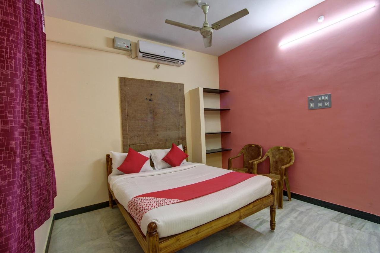 Hotel Oyo 38664 Rt Residency à Rocher d'Or Extérieur photo